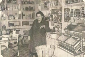 raymonde boyer dans son épicerie