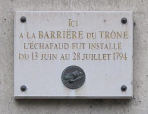 plaque place trone